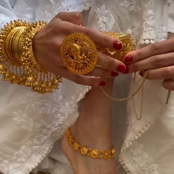 AYESHA ACCESSORIES MINI GOLD METAL BAG - Picture 4 of 6